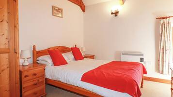 2 bedrooms, individually decorated, individually furnished, free WiFi