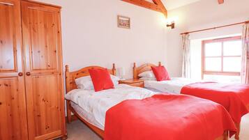 2 bedrooms, individually decorated, individually furnished, free WiFi