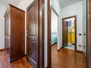 3 bedrooms, Internet