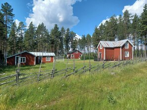 House, 2 Bedrooms, Smoking | Exterior