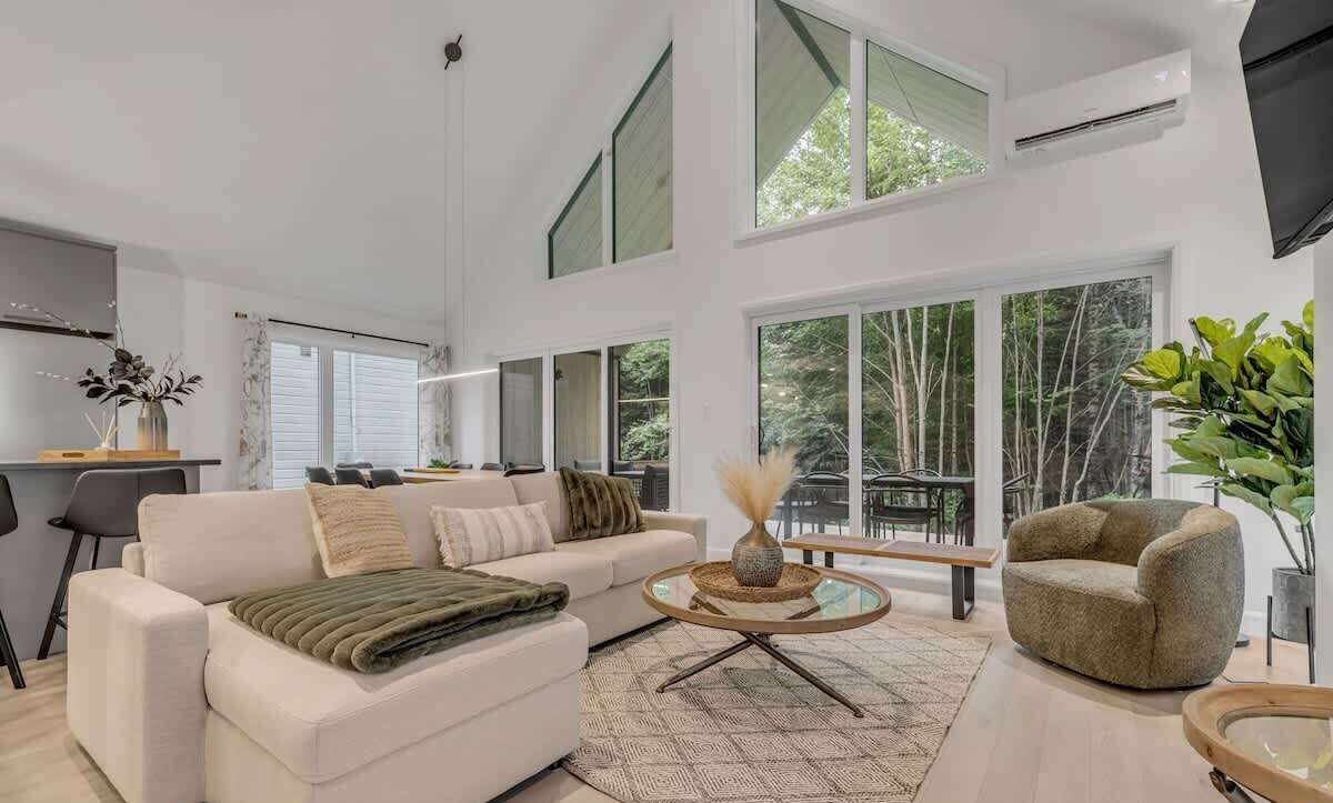 Télévision, cheminée