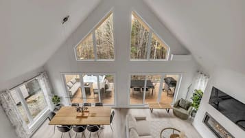 Télévision, cheminée