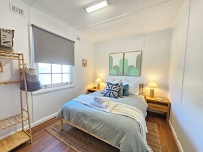 3 bedrooms, bed sheets