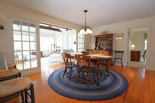 Relax Close to Chatham & Orleans (2401)