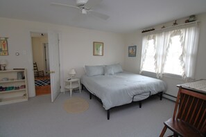 4 bedrooms, iron/ironing board, WiFi - Relax Close to Chatham & Orleans (2401) (Harwich)