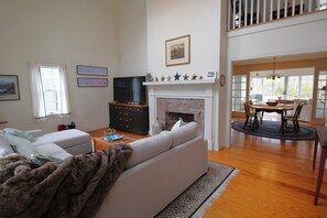 TV, ping pong - Relax Close to Chatham & Orleans (2401) (Harwich)