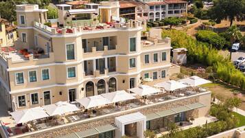 Fachada de la propiedad