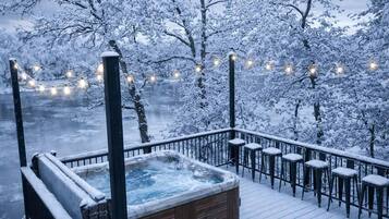 Bain à remous extérieur