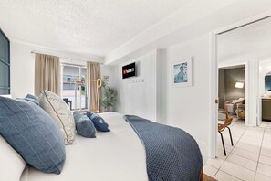 4 bedrooms, desk, iron/ironing board, travel crib