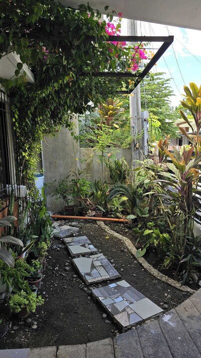 Charming 2-bedroom bungalow in nice Kabankalan City with AC