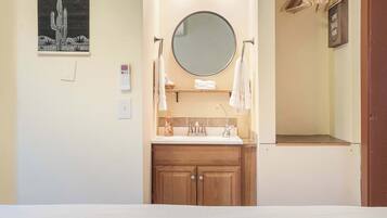 2 slaapkamers, reisbedje, wifi