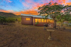 Exterior - The Pioneer House | Willcox Wine Country Cottage (Willcox)