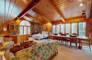 Interior - Northern View - Private Docking on Lake Minocqua (Minocqua)