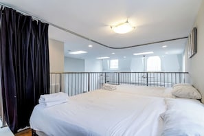 3 chambres, fer et planche à repasser, Wi-Fi, draps fournis