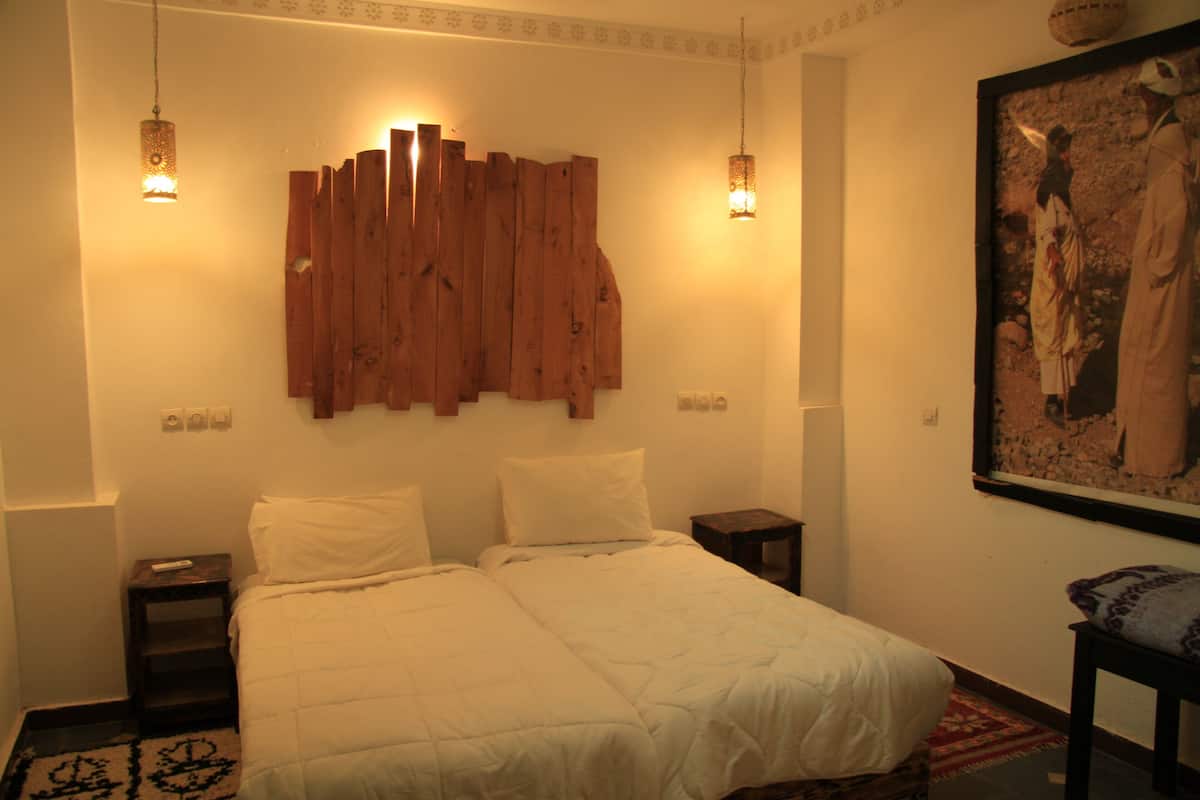 Comfort vierpersoonskamer, balkon, uitzicht op tuin | Gratis extra bedden, gratis wifi, beddengoed