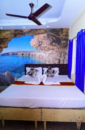 Desk, free WiFi, bed sheets