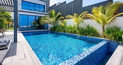 Exclusive 4BR Villa, Lush Garden & Private Pool Facing Panoramic Sea Views