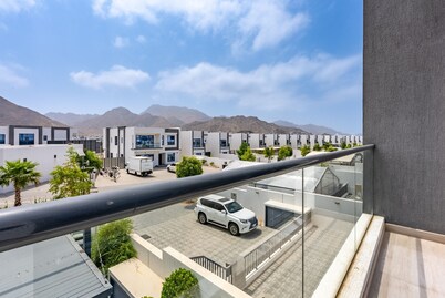 Exclusive 4BR Villa, Lush Garden & Private Pool Facing Panoramic Sea Views