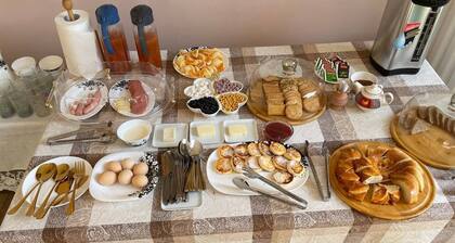 Shakuri guest house