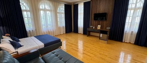 Comfort Double Room, Balcony, Courtyard View | Desk, laptop workspace, free WiFi