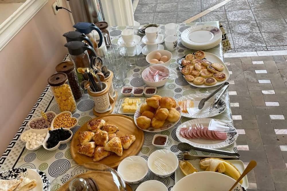 Shakuri guest house