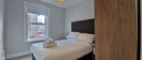 2 soverom, strykejern/-brett, wi-fi og sengetøy