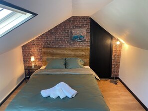 2 bedrooms, iron/ironing board, WiFi, bed sheets - Cosy T3 8min from Rouen Centre (Rouen)