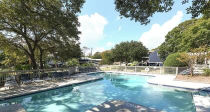 2 BR Condo with Shared Pool! Sea Grove 202