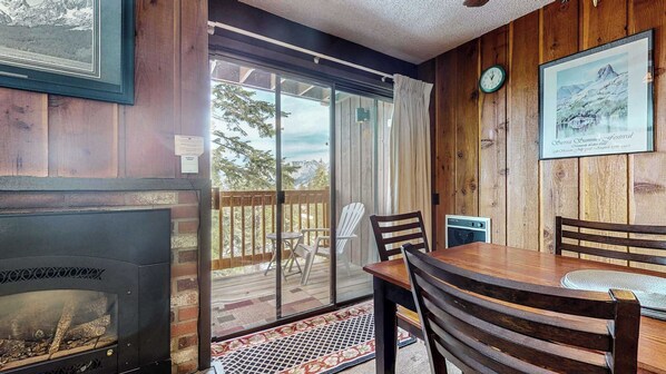 Interior - Comfy 2BD Near Canyon Lodge, Pool, Tennis, & More! (Mammoth Lakes)