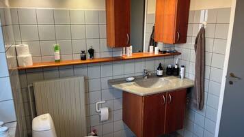 Towels, toilet paper