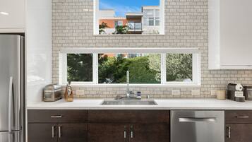 Fridge, microwave, oven, stovetop