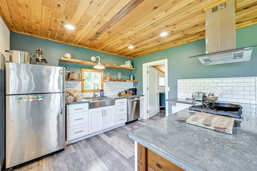 Walk to Beach: Creek-front Sekiu Home w/ Fire Pit!