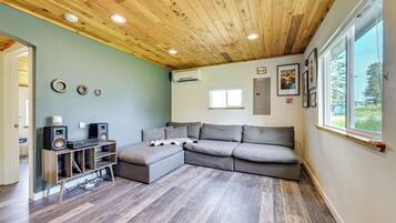 Casa (2 Bedrooms) | Interior