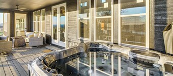 Dale Hollow Lake Views & Hot Tub: Tennessee Escape