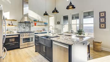 Nhà (3 Bedrooms) | Nội thất