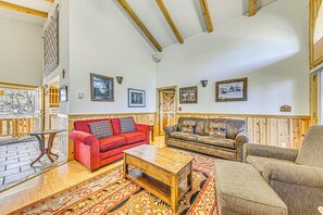 House (4 Bedrooms) | Interior