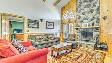 House (4 Bedrooms) | Front of property