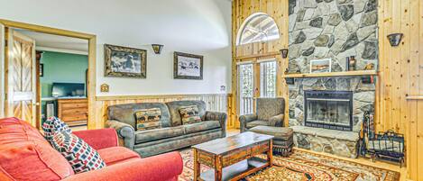 House (4 Bedrooms) | Front of property