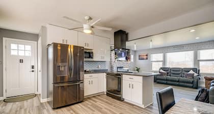 5 Mi to Dtwn: Family-friendly Home in Roanoke!