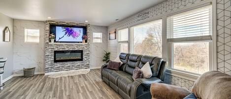 House (3 Bedrooms) | Front of property