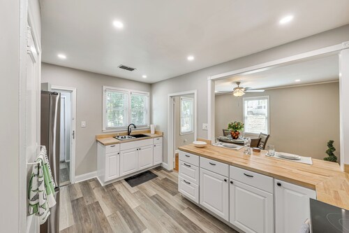 Golfer's Getaway Mins to Masters: Grill & Chill!