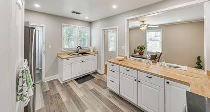 Golfer's Getaway Mins to Masters: Grill & Chill!