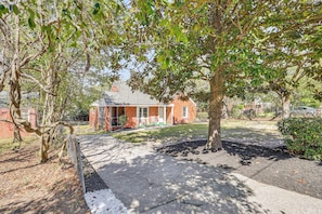 House (2 Bedrooms) | Interior - Golfer's Getaway Mins to Masters: Grill & Chill! (Augusta)