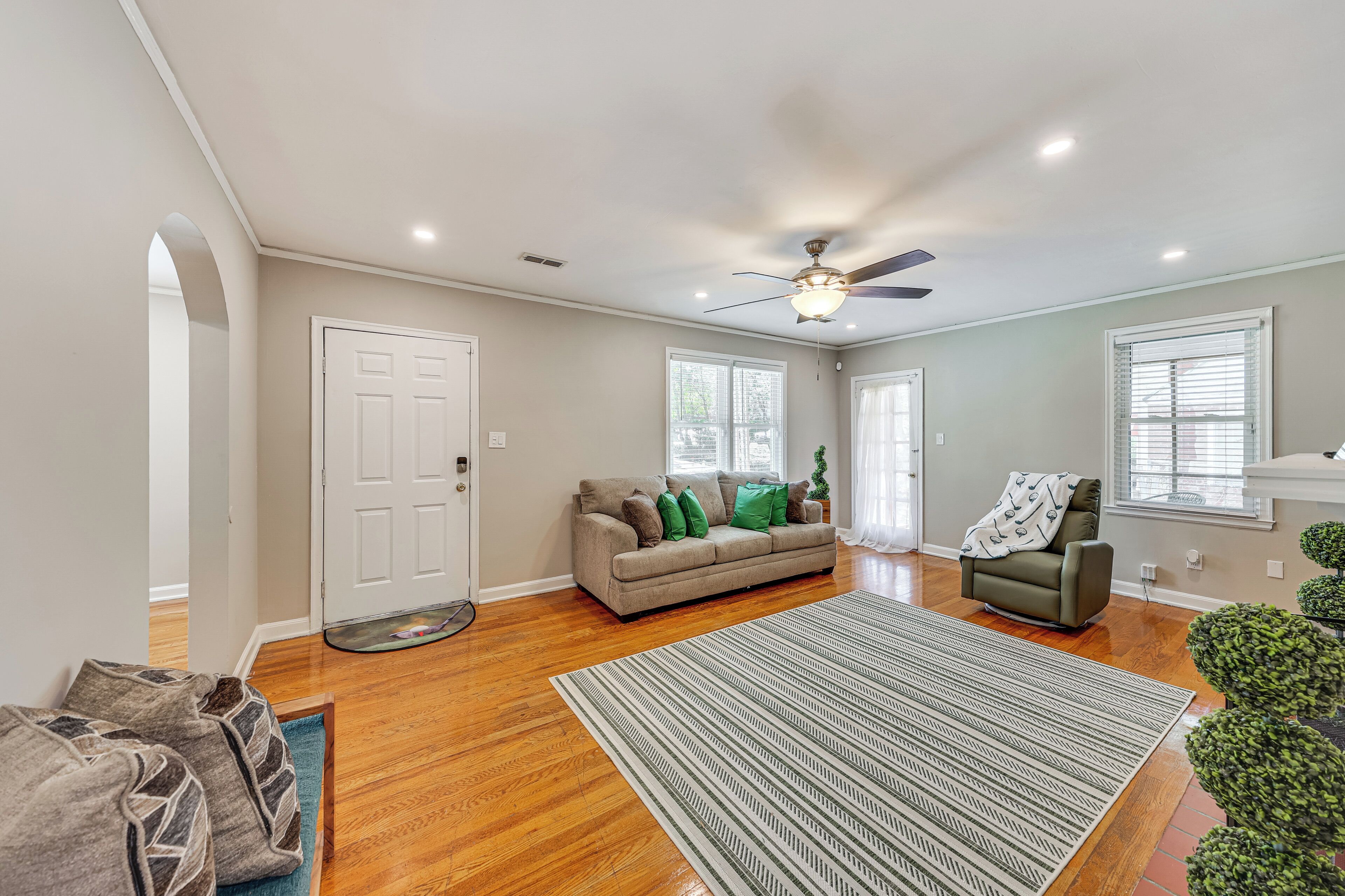 House (2 Bedrooms) | Interior