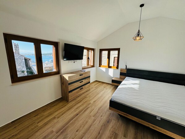 1 bedroom, free WiFi, bed sheets - Stone House Moca (Sukošan)
