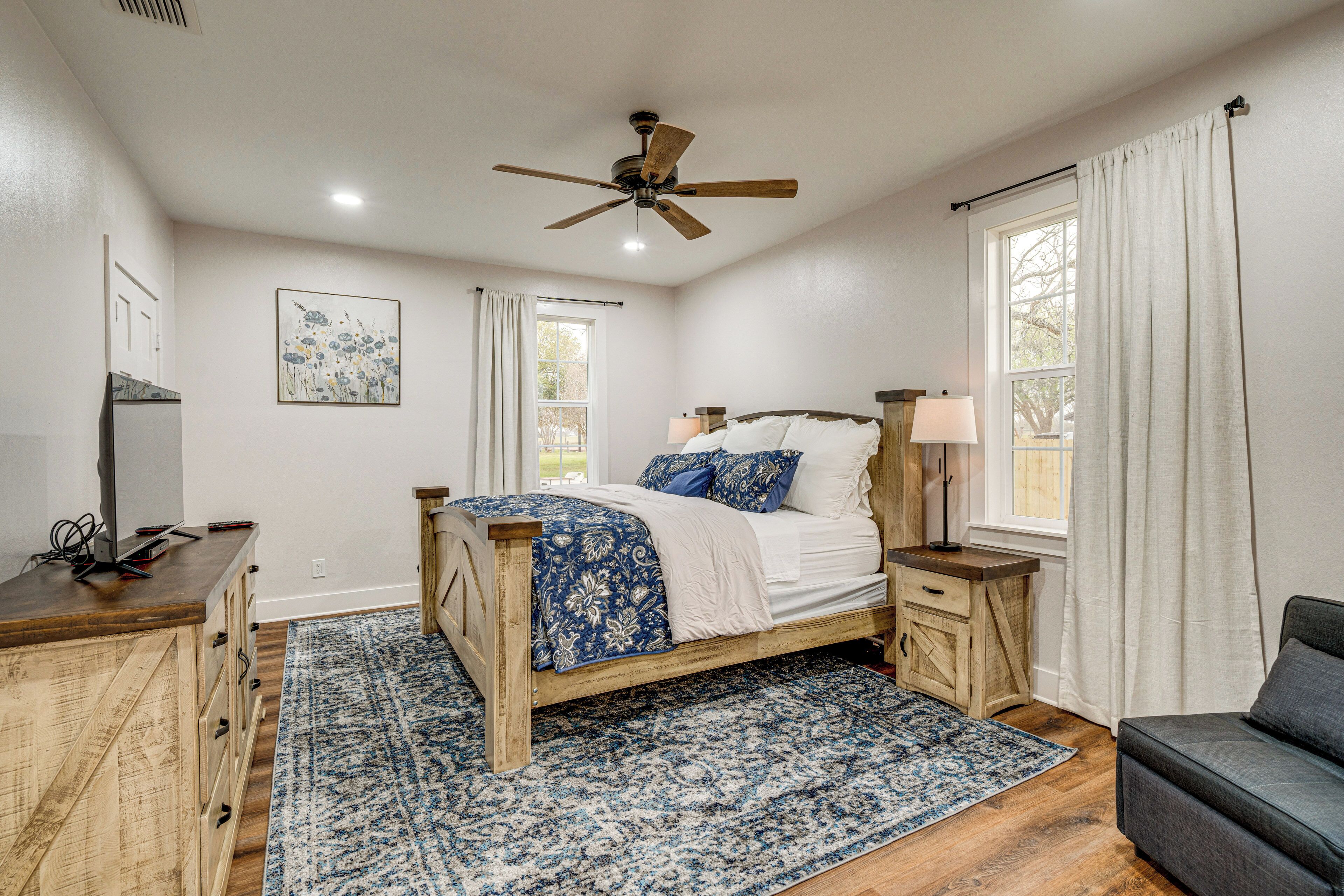 House (3 Bedrooms) | Interior