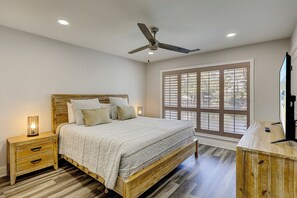 4 Schlafzimmer, Bügeleisen/Bügelbrett, WLAN, Bettwäsche