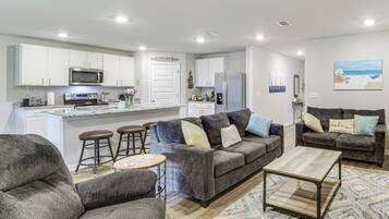 Rumah (4 Bedrooms) | Interior