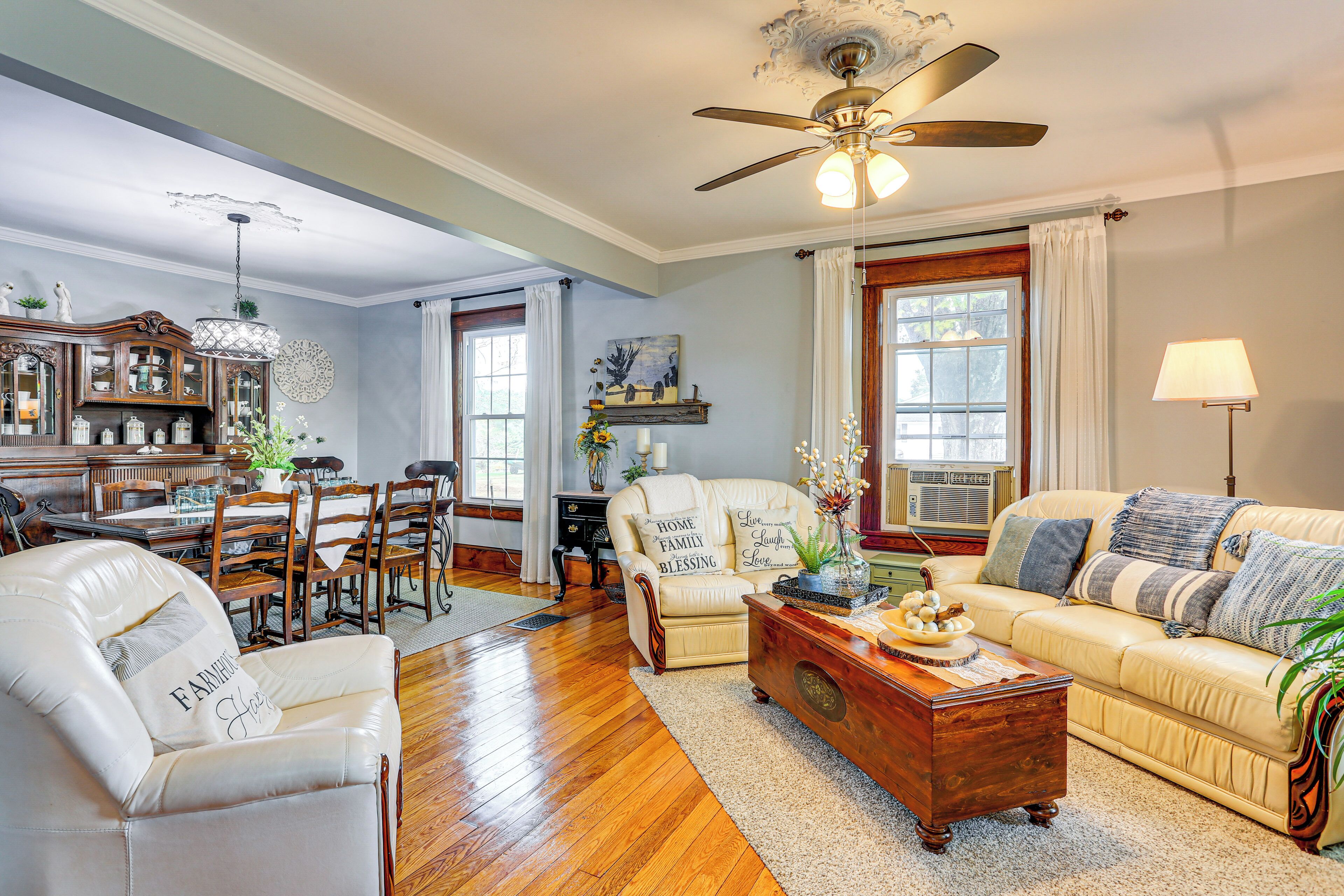 House (4 Bedrooms) | Interior