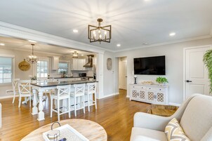 House (3 Bedrooms) | Front of property